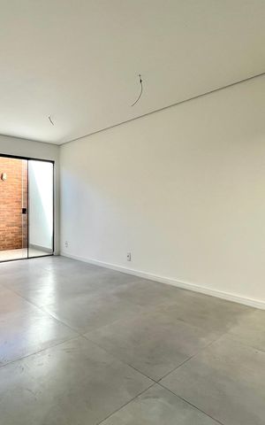 Casa de condomínio à venda com 137m², 3 quartos e 2 vagas Casa de condomínio à venda com 137m², 3 quartos e 2 vagasSala