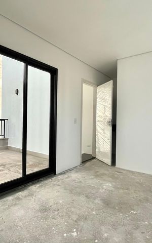 Casa de condomínio à venda com 137m², 3 quartos e 2 vagas Casa de condomínio à venda com 137m², 3 quartos e 2 vagasSuite 3