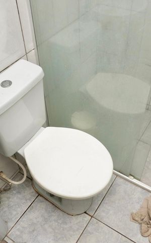 Casa à venda com 90m², 3 quartos e 4 vagas Casa à venda com 90m², 3 quartos e 4 vagasBanheiro social