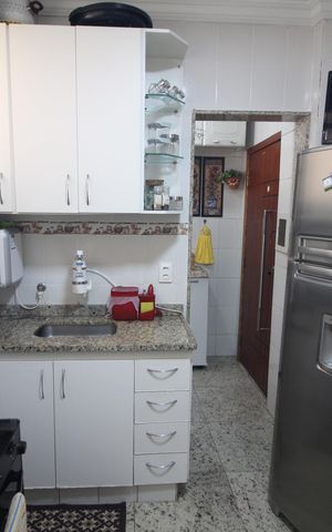 Apartamento à venda com 74m², 3 quartos e 2 vagasCozinha