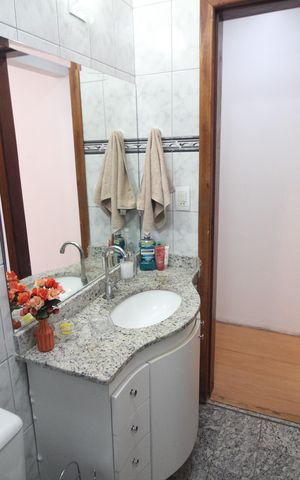 Apartamento à venda com 74m², 3 quartos e 2 vagasBanheiro
