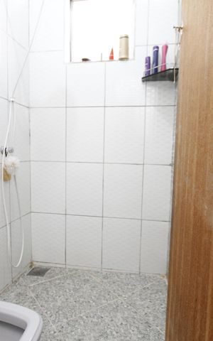 Casa à venda com 190m², 6 quartos e 5 vagasBanheiro Social