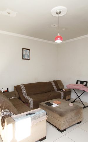 Casa à venda com 190m², 6 quartos e 5 vagasSala