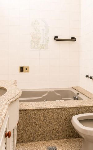 Casa para alugar com 360m², 6 quartos e 3 vagasBanheiro da suíte 2 