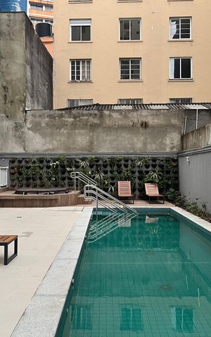 Apartamento à venda com 24m², 1 quarto e sem vagaÁrea comum - Piscina