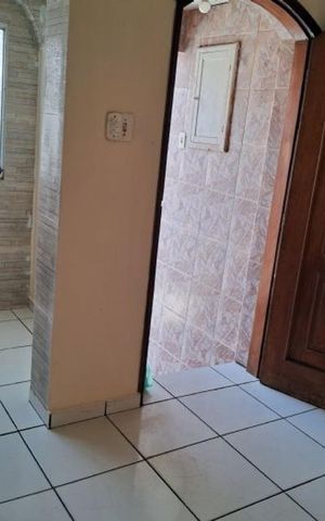 Casa à venda com 170m², 3 quartos e 1 vaga Casa à venda com 170m², 3 quartos e 1 vagaSala
