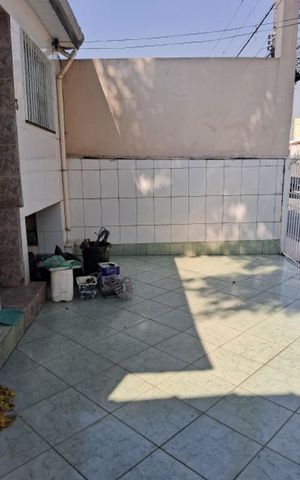Casa à venda com 170m², 3 quartos e 1 vaga Casa à venda com 170m², 3 quartos e 1 vagaÁrea externa