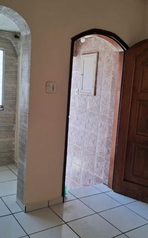 Casa à venda com 170m², 3 quartos e 1 vaga Casa à venda com 170m², 3 quartos e 1 vagaSala
