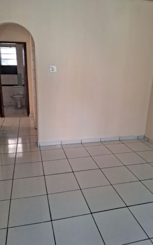 Casa à venda com 170m², 3 quartos e 1 vaga Casa à venda com 170m², 3 quartos e 1 vagaSala