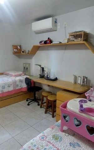 Casa à venda com 130m², 3 quartos e 3 vagas