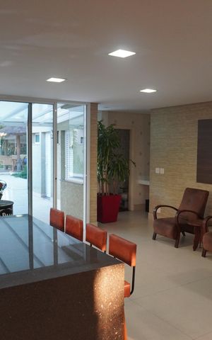 Casa de condomínio à venda com 500m², 3 quartos e 6 vagasSala de Jantar