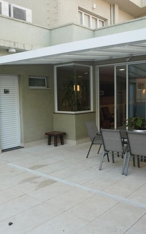 Casa de condomínio à venda com 500m², 3 quartos e 6 vagasÁrea Externa
