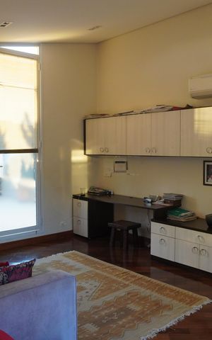 Casa de condomínio à venda com 500m², 3 quartos e 6 vagasEscritório 