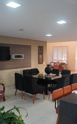 Casa de condomínio à venda com 500m², 3 quartos e 6 vagasSala de Jantar