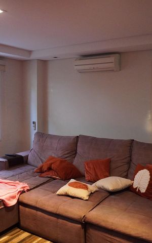 Casa de condomínio à venda com 500m², 3 quartos e 6 vagasSala de TV