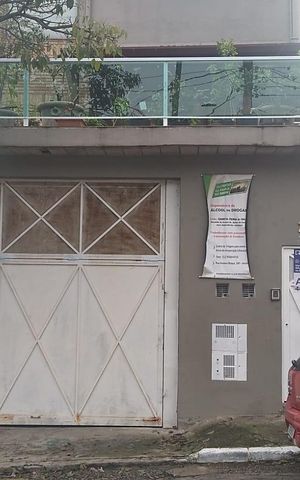 Casa para alugar com 40m², 1 quarto e sem vaga Casa para alugar com 40m², 1 quarto e sem vagaFachada