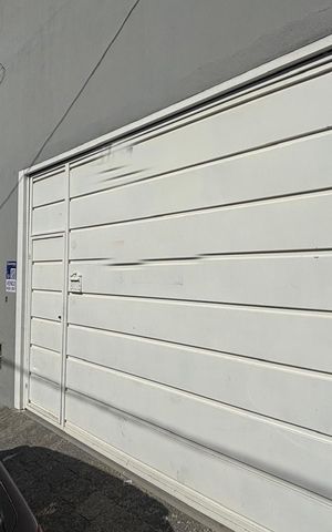Casa para alugar com 120m², 4 quartos e 2 vagasFachada 