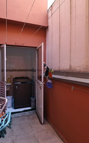 Apartamento à venda com 84m², 3 quartos e 2 vagas Apartamento à venda com 84m², 3 quartos e 2 vagasLavanderia