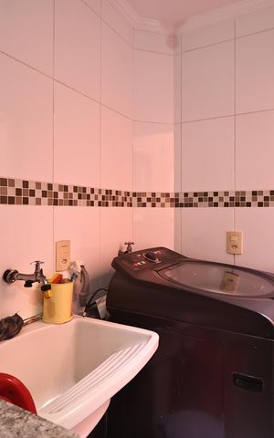 Apartamento à venda com 84m², 3 quartos e 2 vagas Apartamento à venda com 84m², 3 quartos e 2 vagasLavanderia