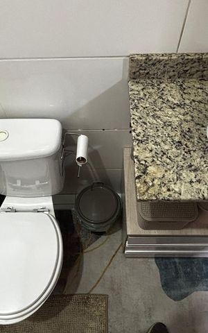Apartamento à venda com 74m², 2 quartos e 1 vaga Apartamento à venda com 74m², 2 quartos e 1 vagaBanheiro