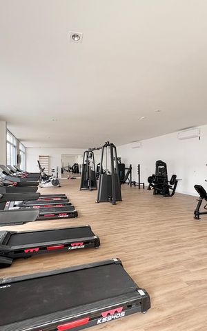 Apartamento à venda com 100m², 3 quartos e 2 vagas Apartamento à venda com 100m², 3 quartos e 2 vagasÁrea comum - Academia