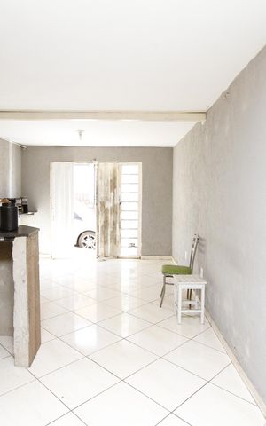 Casa à venda com 200m², 3 quartos e 1 vagaLOJA