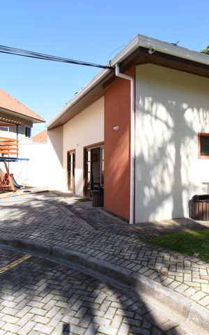Casa de condomínio para alugar com 114m², 3 quartos e 2 vagasÁrea comum - Playground