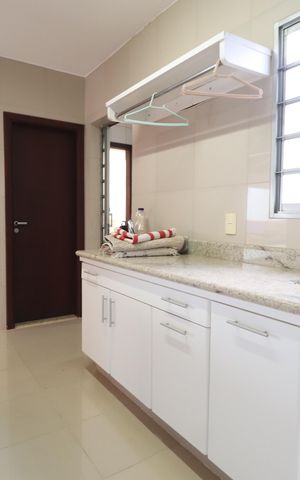 Casa para alugar com 461m², 6 quartos e 5 vagasÁrea de Serviço