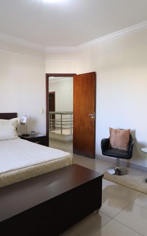 Casa para alugar com 461m², 6 quartos e 5 vagasSuíte 2