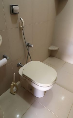 Casa para alugar com 461m², 6 quartos e 5 vagasBanheiro da Suíte 4