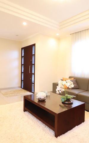 Casa para alugar com 461m², 6 quartos e 5 vagasSala