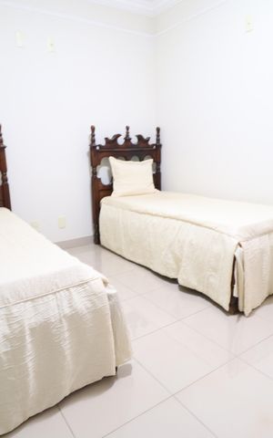 Casa para alugar com 461m², 6 quartos e 5 vagasQuarto 