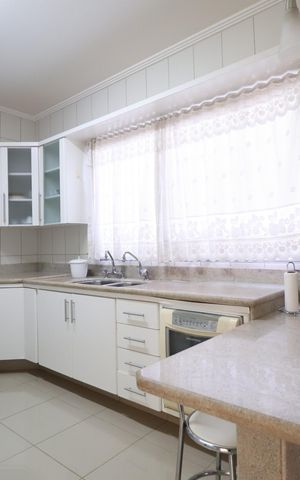 Casa para alugar com 461m², 6 quartos e 5 vagasCozinha