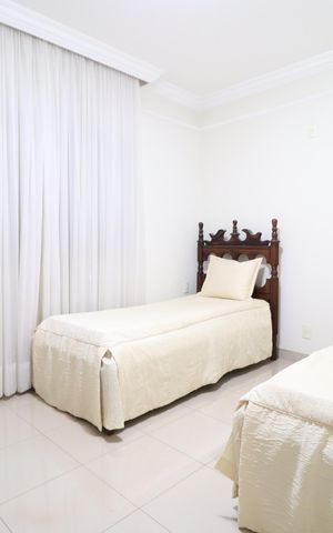 Casa para alugar com 461m², 6 quartos e 5 vagasQuarto 