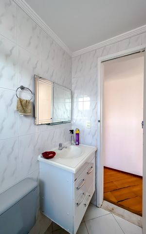 Apartamento à venda com 60m², 2 quartos e 1 vaga Apartamento à venda com 60m², 2 quartos e 1 vagaBanheiro