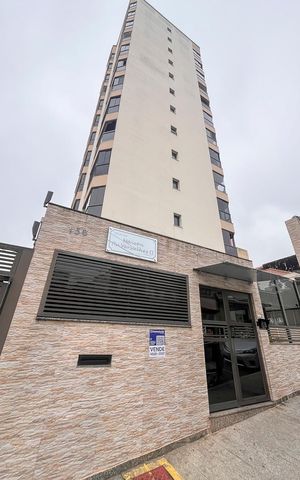Apartamento à venda com 110m², 3 quartos e 2 vagasFachada + plaquinha
