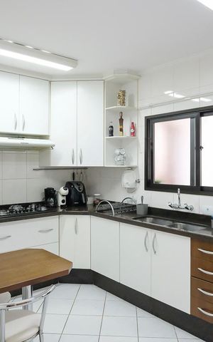 Apartamento à venda com 110m², 3 quartos e 2 vagasCozinha