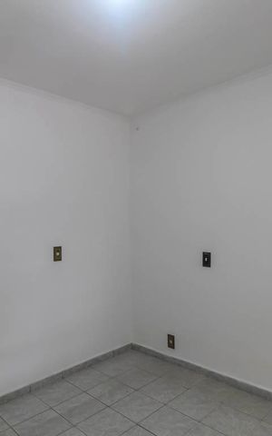 Casa para alugar com 36m², 1 quarto e 1 vaga Casa para alugar com 36m², 1 quarto e 1 vagaQuarto