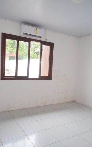 Casa à venda com 200m², 4 quartos e 2 vagassuite