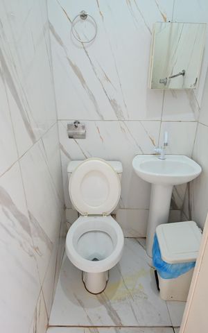 Casa à venda com 432m², 11 quartos e 2 vagas Casa à venda com 432m², 11 quartos e 2 vagasBanheiro da Suíte