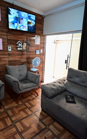 Casa à venda com 432m², 11 quartos e 2 vagas Casa à venda com 432m², 11 quartos e 2 vagasSala