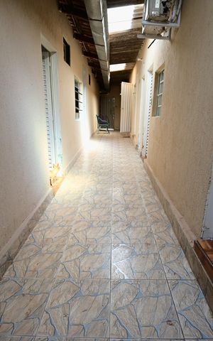 Casa à venda com 432m², 11 quartos e 2 vagas Casa à venda com 432m², 11 quartos e 2 vagasCorredor