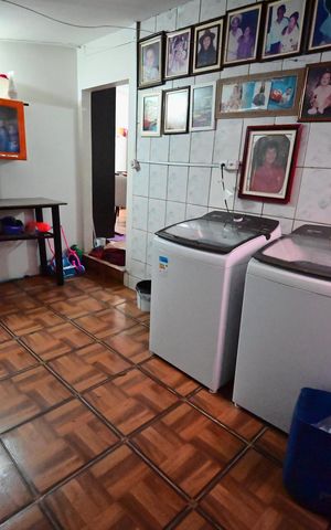 Casa à venda com 432m², 11 quartos e 2 vagas Casa à venda com 432m², 11 quartos e 2 vagasÁrea de serviço
