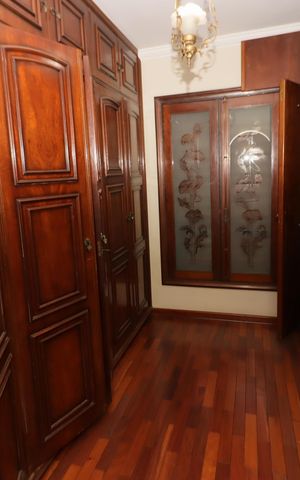 Casa à venda com 300m², 3 quartos e 2 vagasCloset da suíte 1