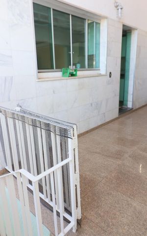 Casa à venda com 300m², 3 quartos e 2 vagasÁrea de Serviço