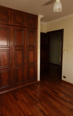 Casa à venda com 300m², 3 quartos e 2 vagasQuarto 2