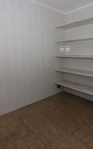 Casa à venda com 300m², 3 quartos e 2 vagasQuarto de Serviço