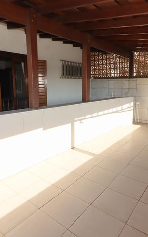 Casa à venda com 300m², 3 quartos e 2 vagasÁrea de Serviço