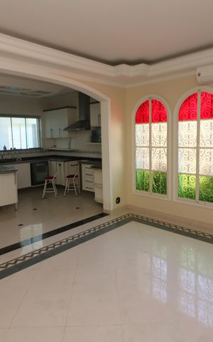 Casa à venda com 300m², 3 quartos e 2 vagasCozinha