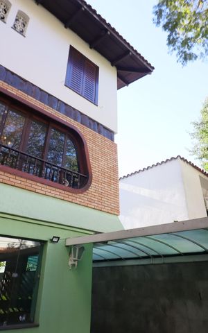 Casa à venda com 300m², 3 quartos e 2 vagasGaragem